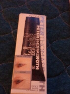 Peter Thomas Roth Black Eye Cream Box